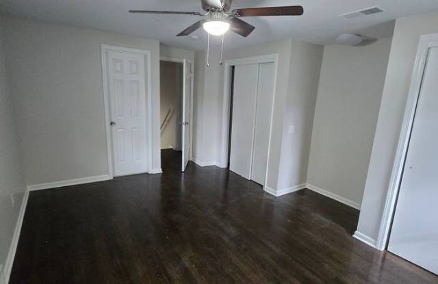 8218 East 133rd Terrace Gallery 4