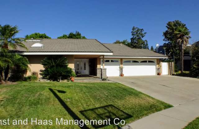 1717 Calavera Pl. Gallery 2