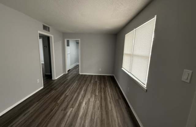 882 Crockett Place Gallery 2