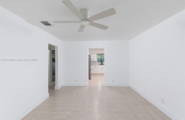 129 SE 4th St Gallery 4
