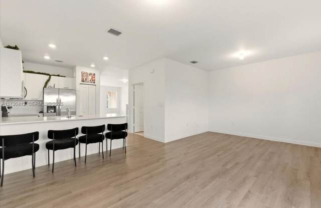 12855 NW 24th Ave photos photos