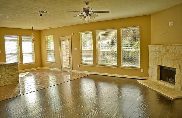 8403 Oak Villa Court Gallery 3
