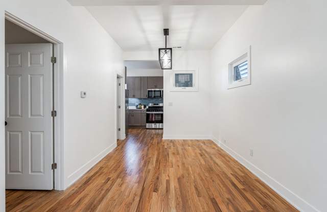 1742 North California Avenue Gallery 4
