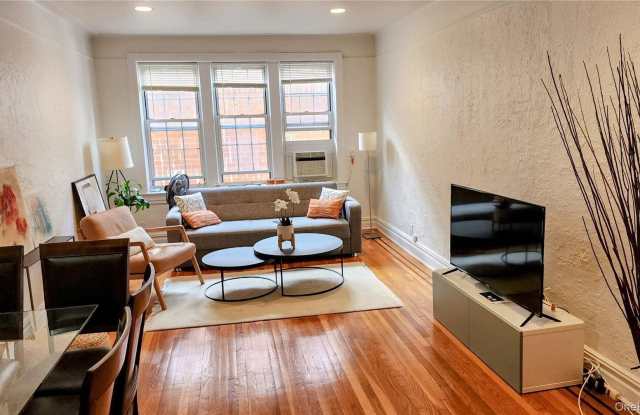 4 Maple Drive Gallery 2