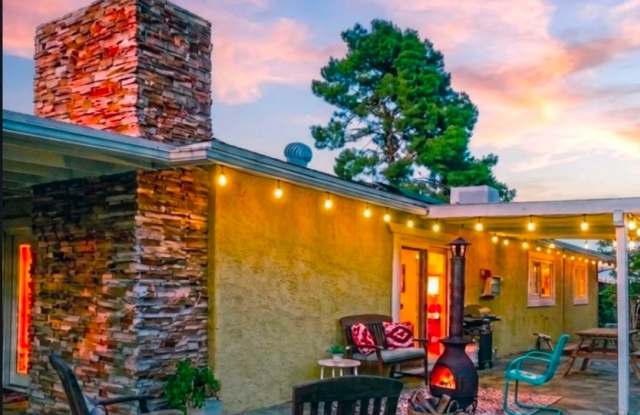 Great 3 Bedroom 2 Bathroom Home with Beautiful Views Gallery 1