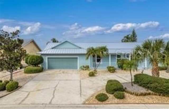 817 CHIPAWAY DRIVE photos photos