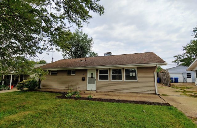 4221 Andover Avenue - 4221 Andover Avenue, Lorain, OH 44055