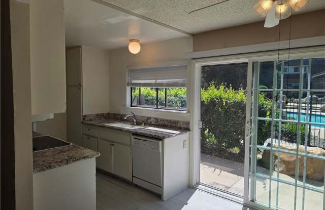 253 Streamwood photos photos