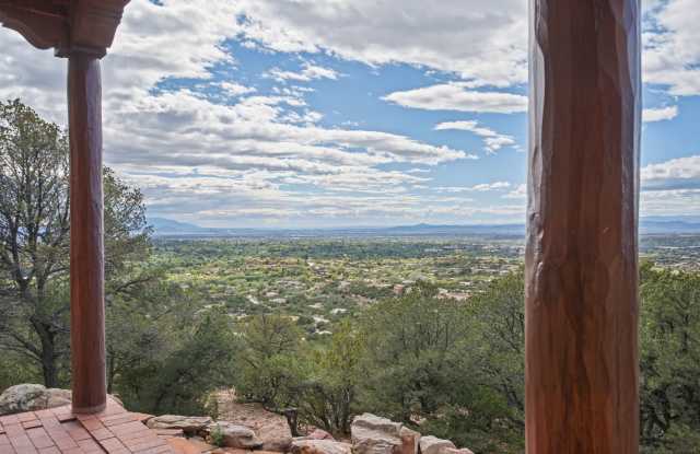 1350 Thunder Ridge Gallery 1