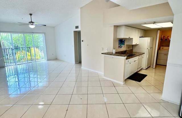 400 Crestwood Ct N Gallery 2