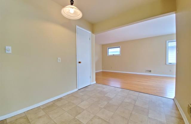 2204 18 1/2 Street Northwest Gallery 4