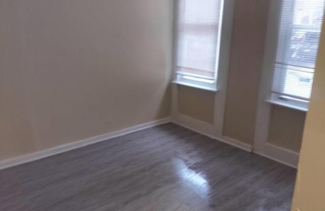 2500 W FAYETTE ST Gallery 4