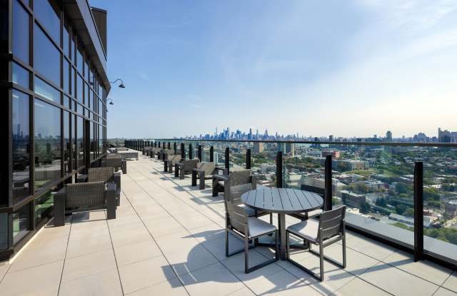 425 Summit Gallery 4
