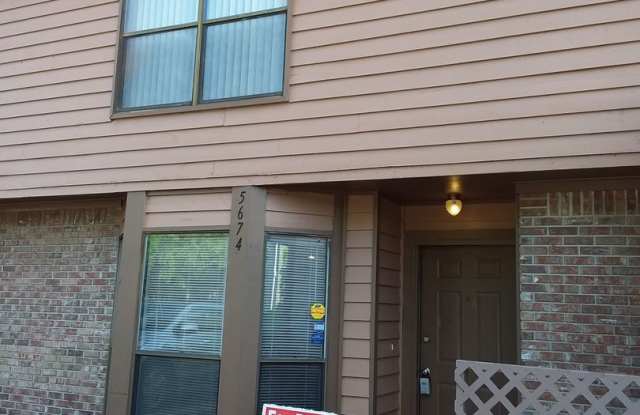 Lexington Square Townhome - 5674 Bryner Drive, Jacksonville, FL 32244