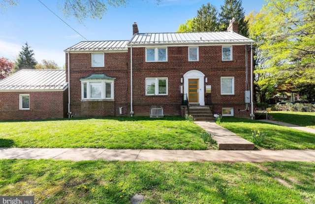 3640 EVERETT ST NW Gallery 4