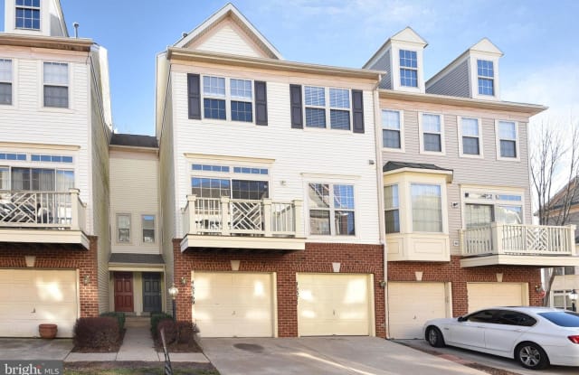 46369 PRYOR SQ - 46369 Pryor Square, Cascades, VA 20165