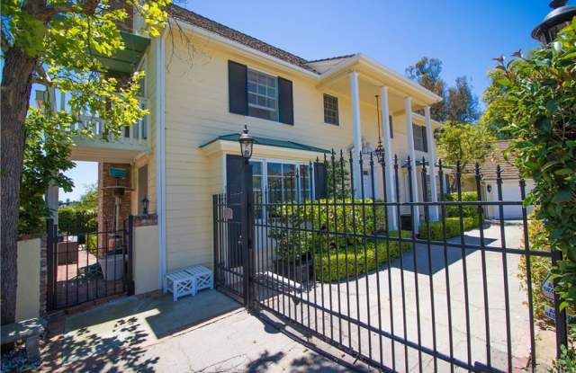 3300 Wonder View Drive Gallery 3