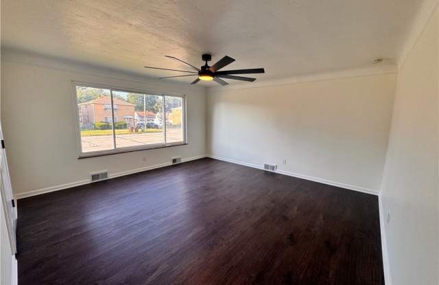 2907 Snow Road Gallery 2