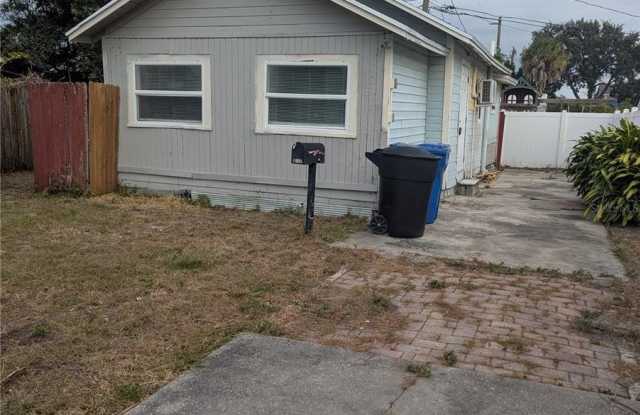 1651 32ND AVENUE N photos photos