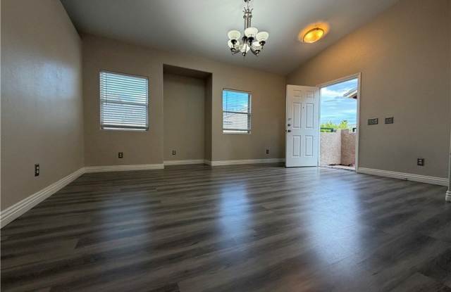 2053 Quarry Ridge Street Gallery 1