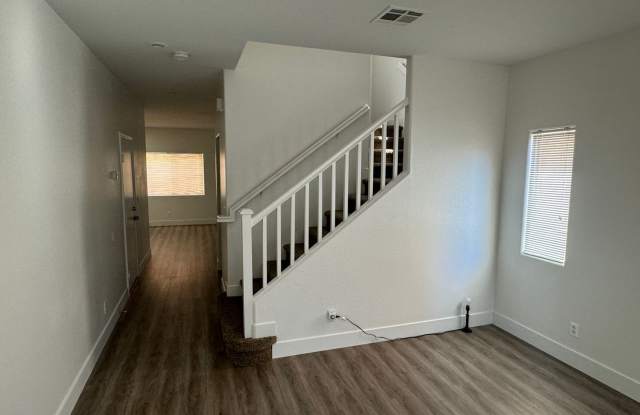 6370 Lonesome Lake - 4 Bedroom in SW Las Vegas! Gallery 3