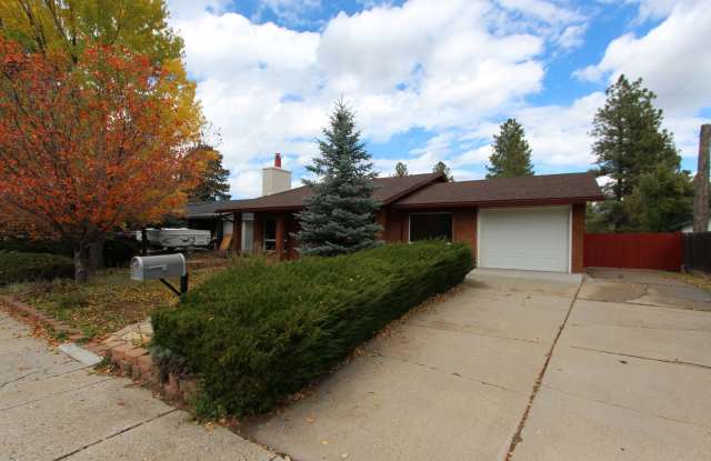 LEASE PENDING! Single-Level Flagstaff Home | Mountain Views  Private Backyard! - 1052 East Apple Way, Flagstaff, AZ 86001