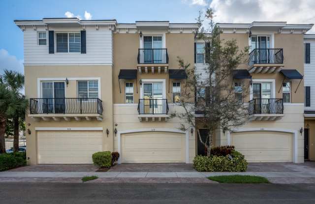 638 NW 38th Circle - 638 Northwest 38th Circle, Boca Raton, FL 33431