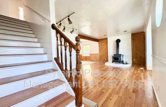 1099 Shepard Ln Gallery 3