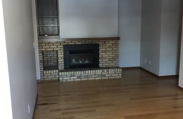 2349 Demores Dr S - 2349 Demores Drive South, Fargo, ND 58103