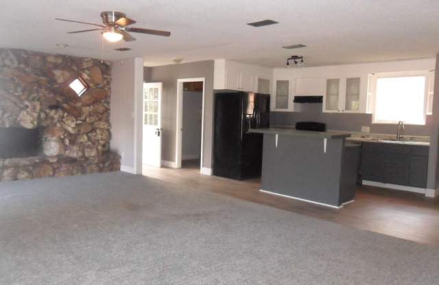 506 NW GWEN LAKE AVE. Gallery 3
