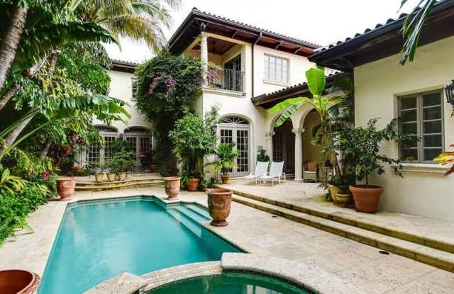 446 Brazilian Avenue Gallery 2