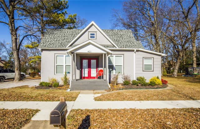 401  E Jefferson  ST - 401 East Jefferson Street, Siloam Springs, AR 72761