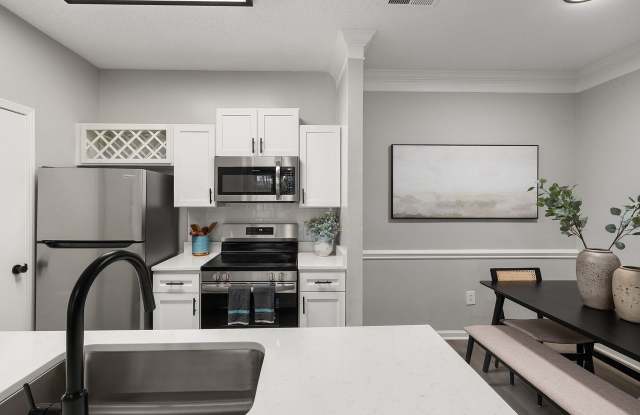 Avana Creekside Gallery 3