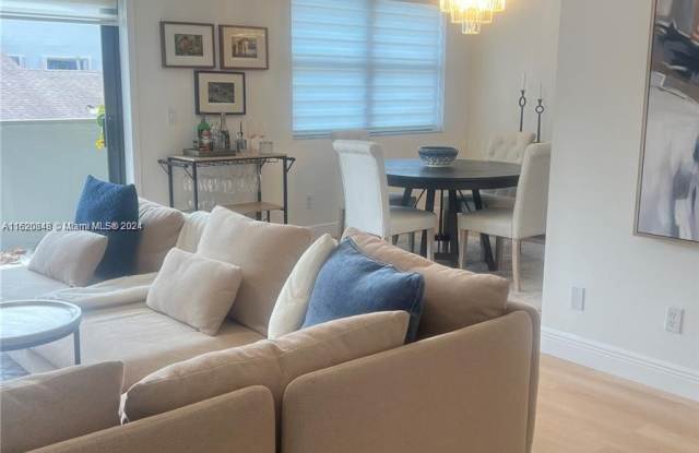 10737 SW 113th PL - 10737 Southwest 113th Place, Kendall, FL 33176