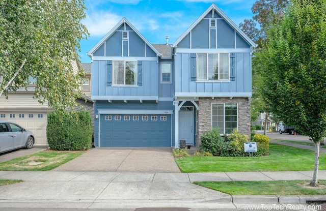 Lovely 4 Bedroom | 2.5 Bathroom | Corner Lot Single Family Home | In Beautiful Orenco Gardens Community photos photos