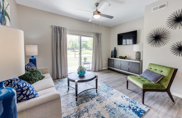 Avalon Oaks Apartments Gallery 2