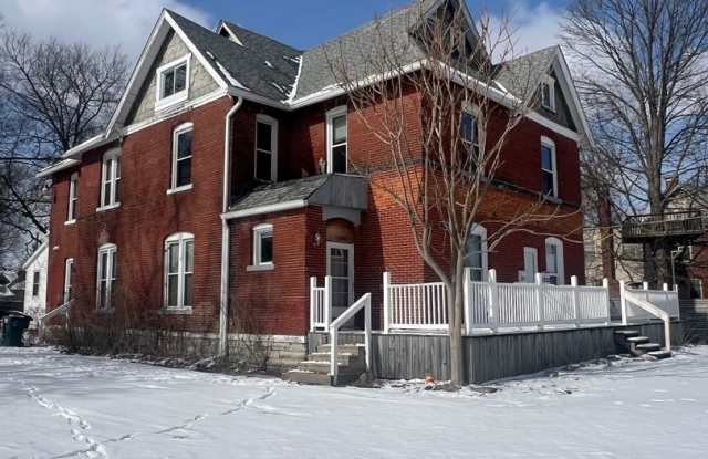 1 bedroom 1 bath apartment close to downtown photos photos