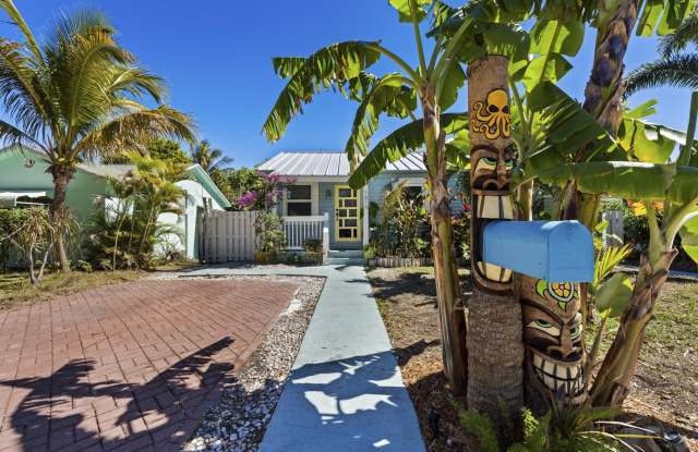 1616 N N Street N photos photos