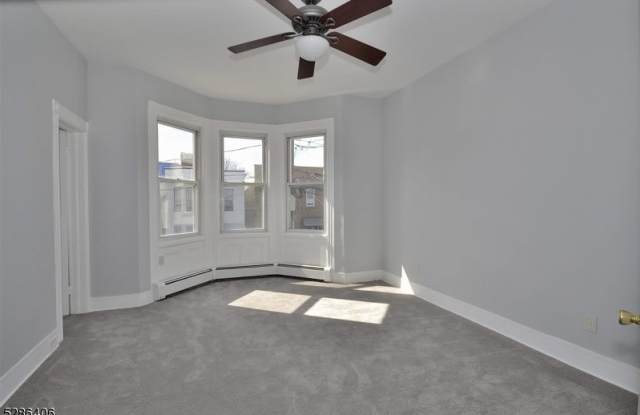 312 25Th St - 312 25th Street, Union City, NJ 07087