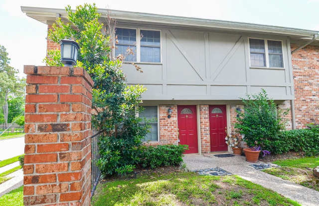 2 Bedroom Memorial Condo with Utilities Included Gallery 3