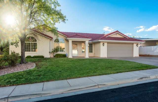 Updated Three Bedroom! photos photos
