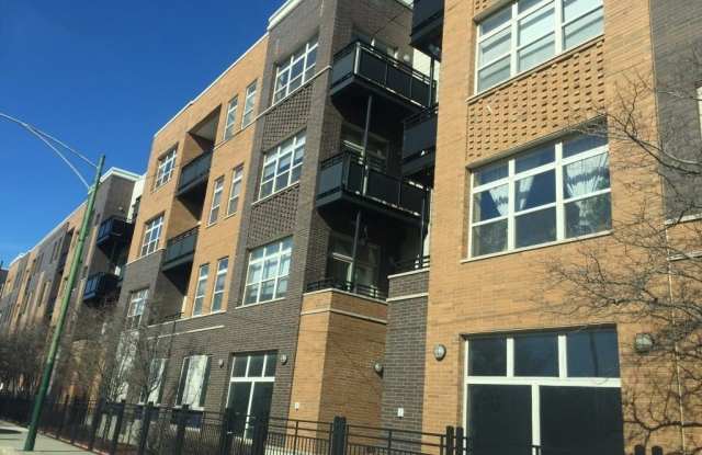 2935 N Clybourn Avenue photos photos