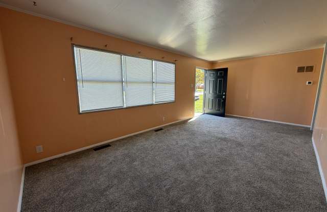 472 Carol Drive Gallery 4