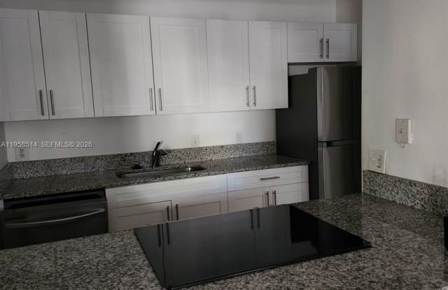 4321 W Mcnab Rd photos photos