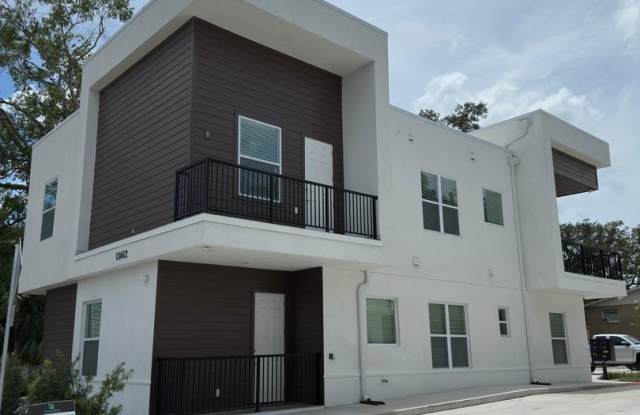 Flexible Room  Whole Unit Rental – Fully Furnished, All Utilities Included photos photos