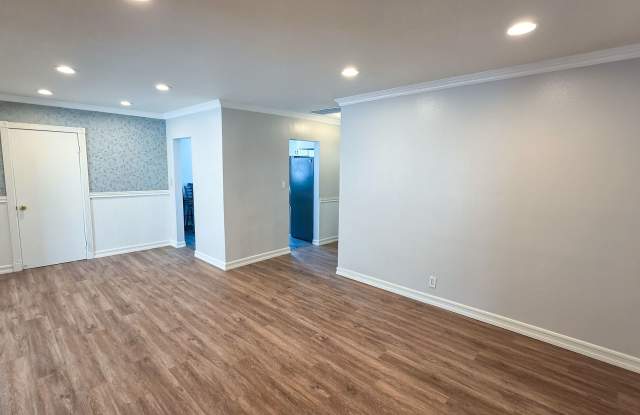 5 Bed 3 Bath House With Amazing Salt Water Pool! Gallery 4