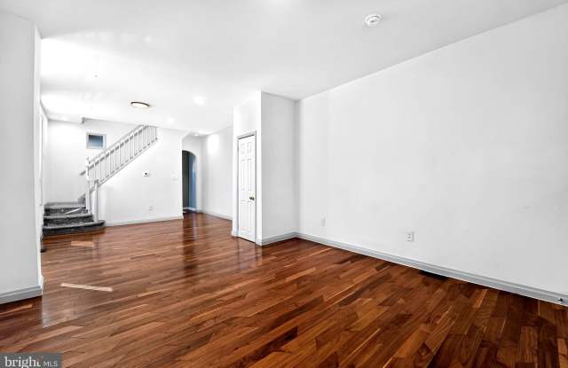 3445 HARWELL Avenue Gallery 2