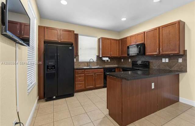 1129 SW 147th Ter th 1129, Pembroke Pines, FL 33027 Gallery 1