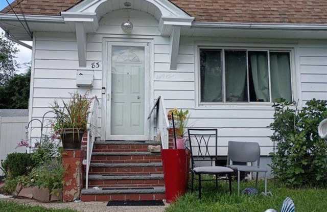 83 Shepard Avenue Gallery 1