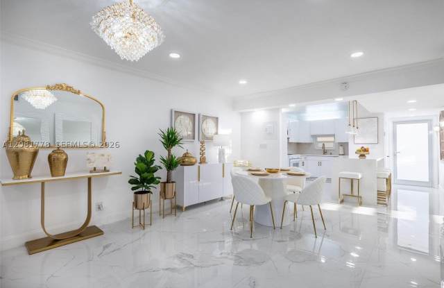 300 S Hollybrook Dr Gallery 2